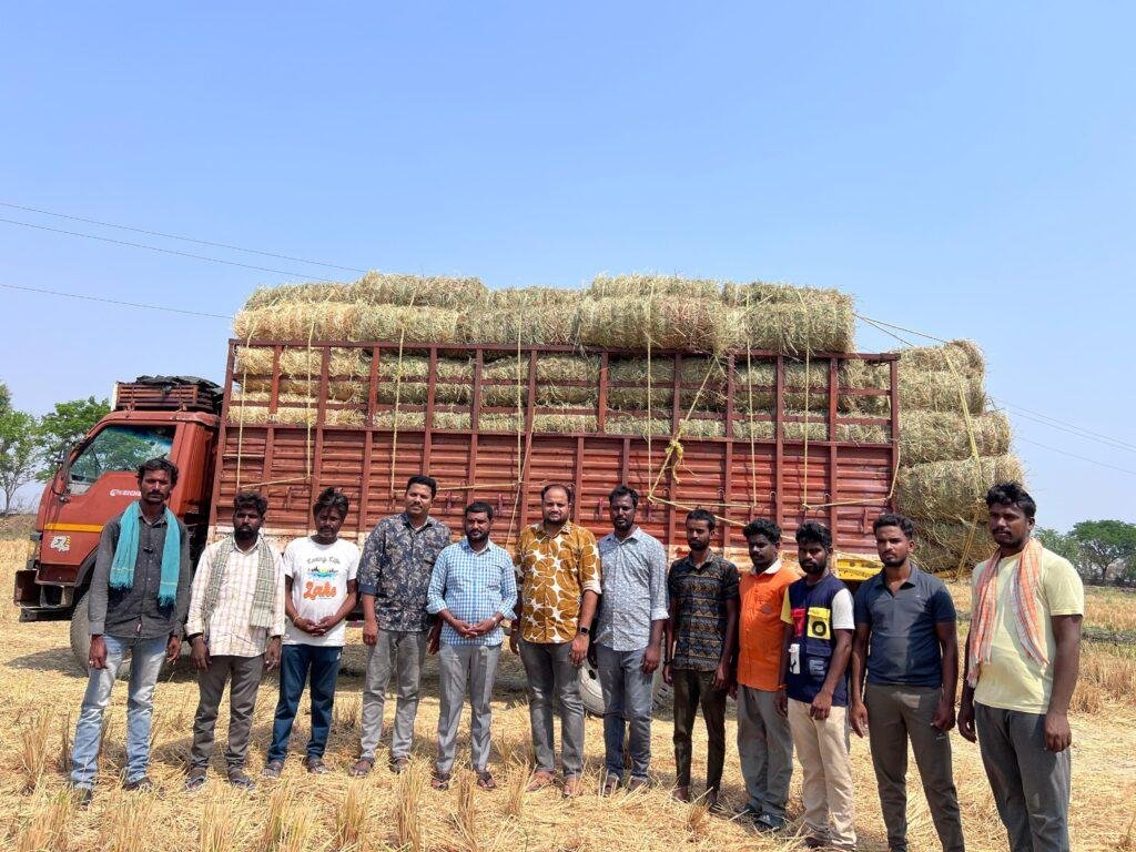 “మనసున్న మనిషి… పశువులకు ప్రాణాధారం అయిన అశోక్”