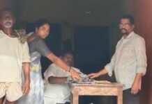 రేషన్ షాప్ తనిఖీ: సేవా స్పూర్తికి నిదర్శనం డీలర్ విఠల్ -సివిల్ సప్లై ఎంపోర్స్మెంట్ డిటి బాలయ్య ప్రశంసలు