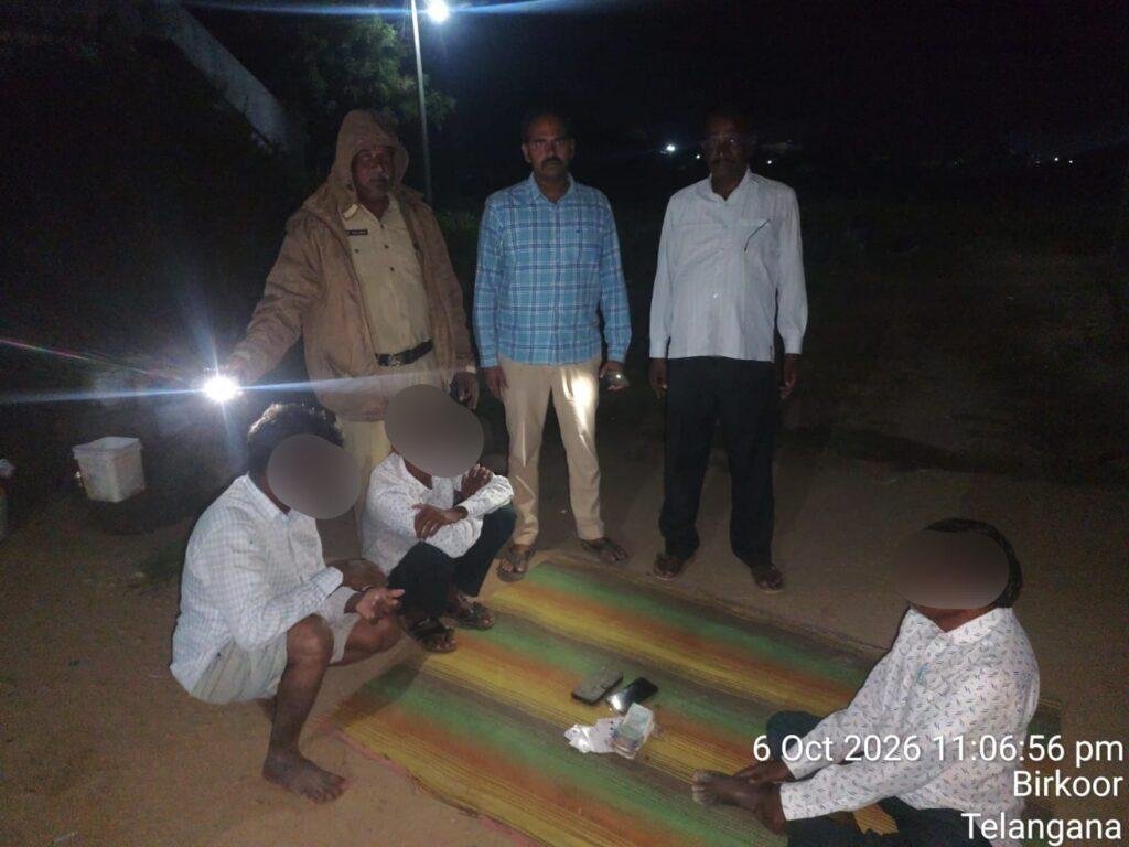 పేకాటరాయుళ్ల అరెస్టు పేకాట లో ఓ రిపోర్టర్ … ?
